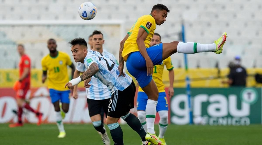  Cuộc đối đầu giữa Brazil và Argentina luôn diễn ra cực căng thẳng