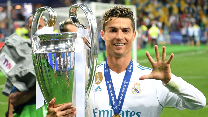 CR7 là cầu thủ giữ kỷ lục ghi nhiều bàn thắng nhất trong một mùa Champions League