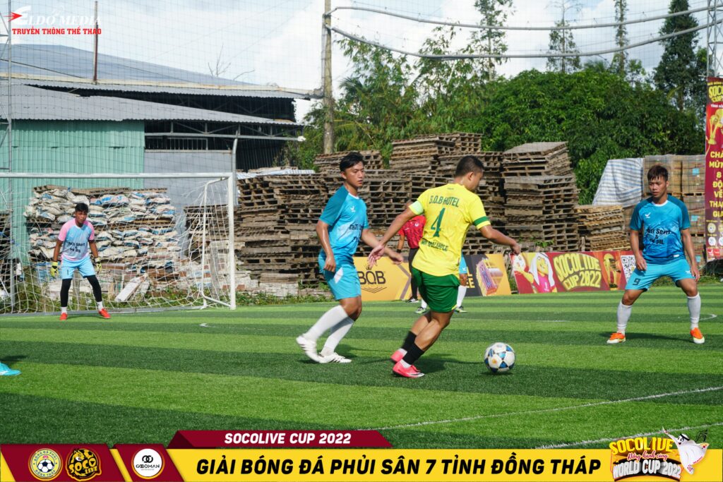 Trận giao đấu giữa B.O.B Coffee FC và CDT Đồng Tháp FC tại giải bóng đá Đồng Tháp Socolive Cup
