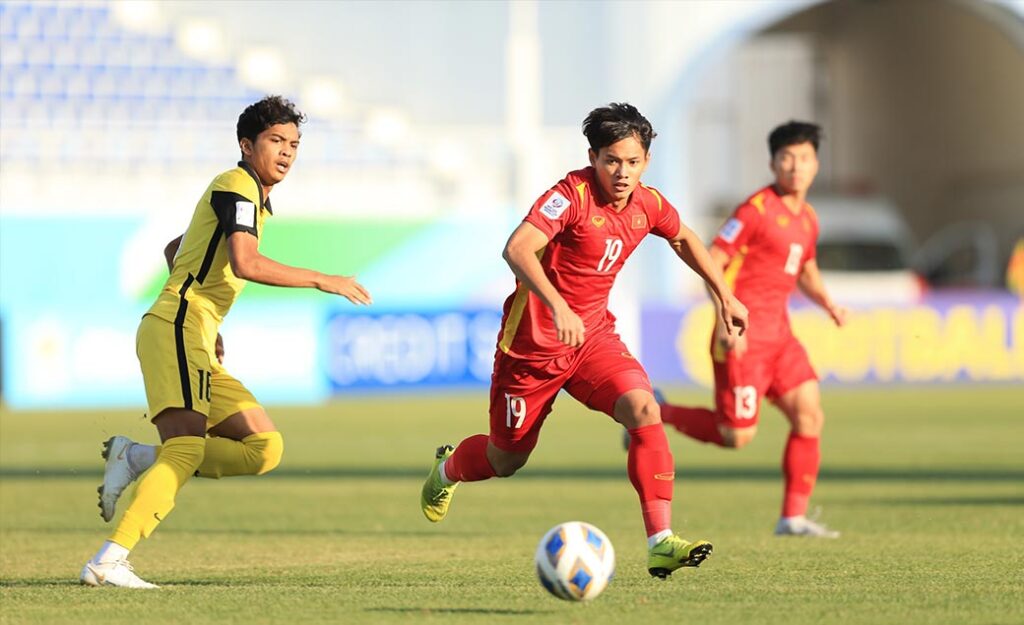 Phạm Đình Huy cũng được triệu tập cùng với 5 tiền đạo nữ tham dự AFF Cup.