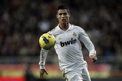 Xác thực thông tin Ronaldo xin được đá cho CLB Real Madrid trong vòng 6 tháng 