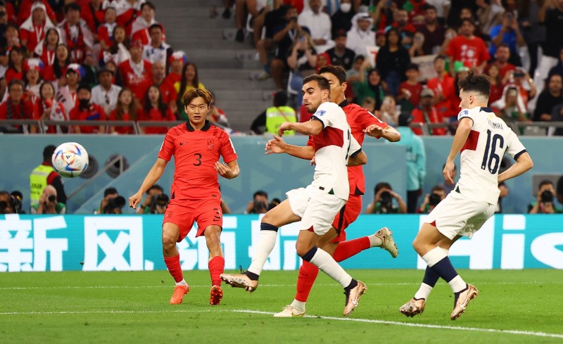 Bồ Đào Nha bất ngờ có bàn thắng mở tỷ số