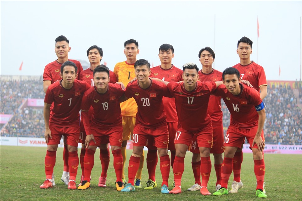 Trợ lý Lee Young Jin chia sẻ nền móng của bóng đá Việt Nam cần làm