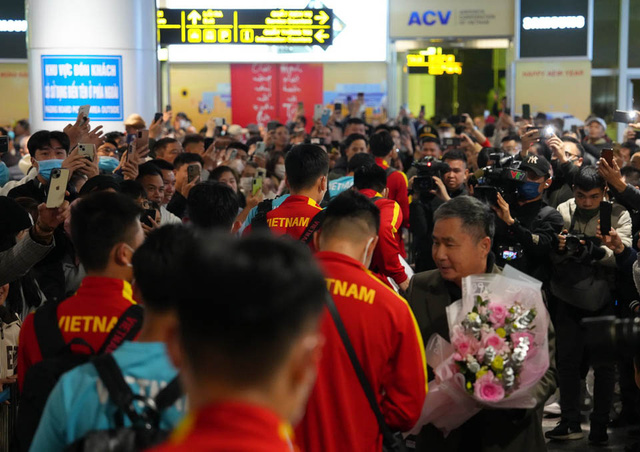 ĐT Việt Nam về nước chia tay thầy Park - nâng tầm bóng đá Việt Nam