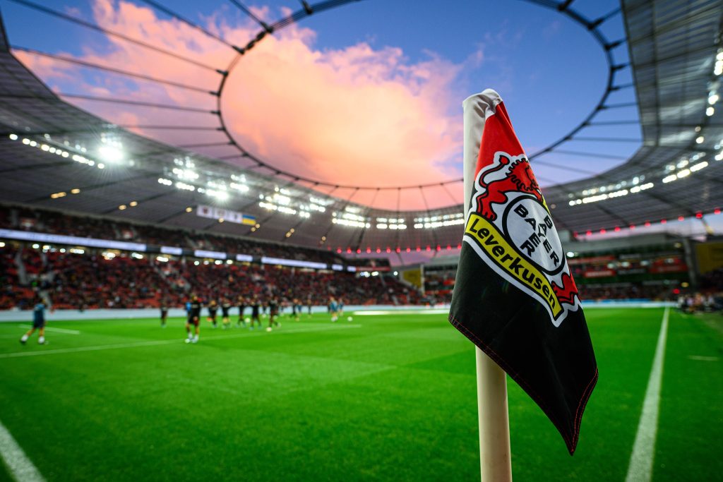 Bayer Leverkusen có điểm tựa vững chắc trên sân nhà Bay Arena